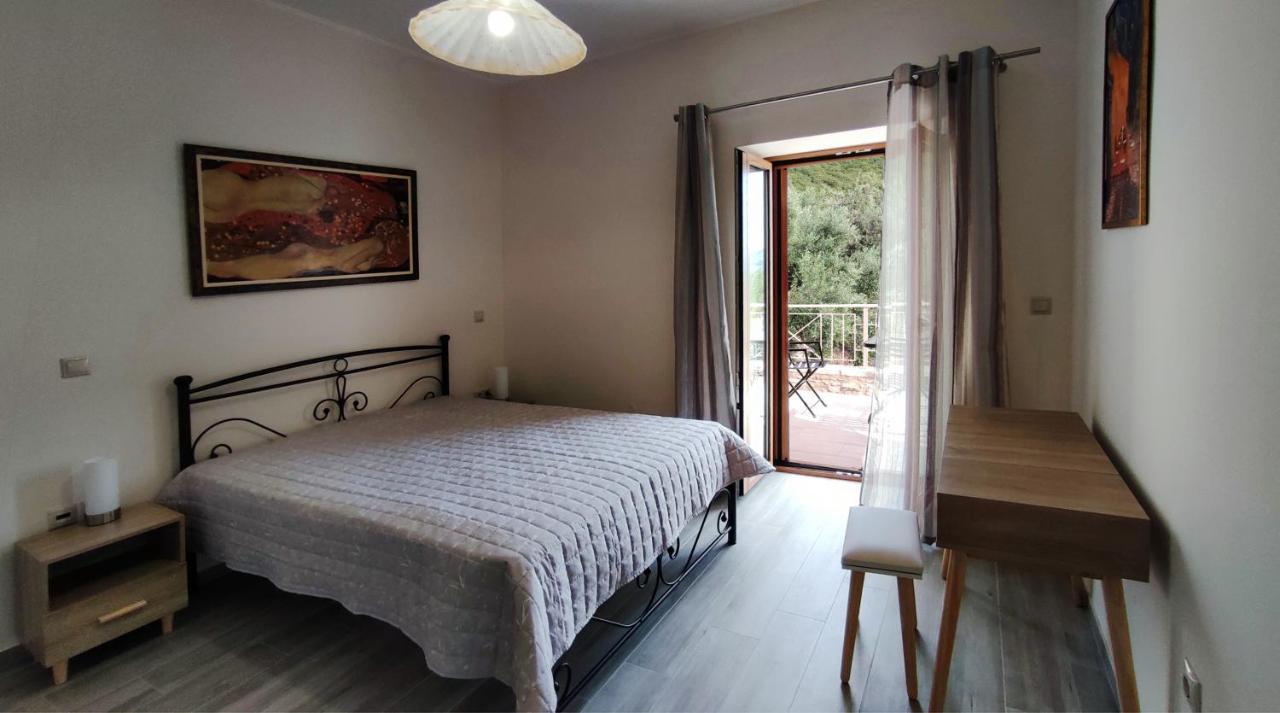 Olive Stonehouses - Alkistis Kalamáta Buitenkant foto
